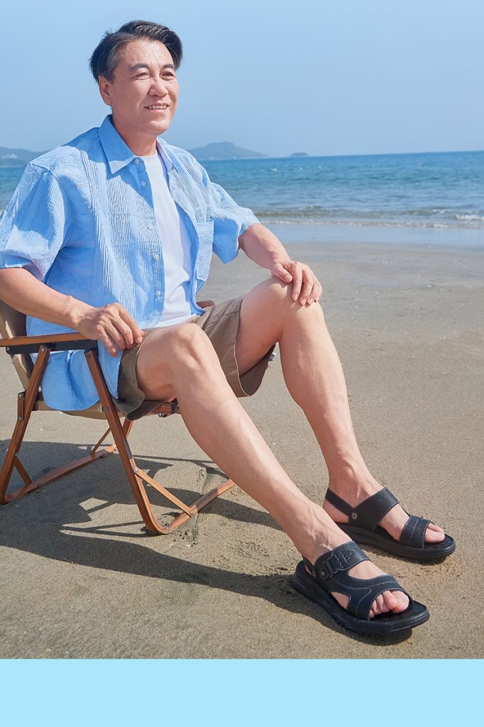 narrow slippers for the elderly